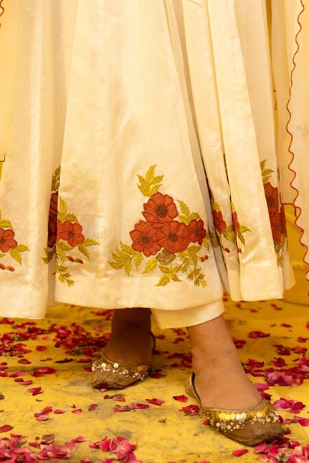 Buy Mithi Supari Ivory Silk, Chanderi, Cotton Embroidery V-neck Lata Resham Kalidaar Kurta Set Online at Aza Fashions Buy_Mithi Supari_Ivory Silk, Chanderi, Cotton Embroidery V-neck Lata Resham Kalidaar Kurta Set _Online_at_Aza_Fashions