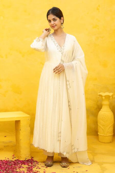 Shop Mithi Supari Ivory Chanderi Beads, Zari V-neck Rasha Embroidered Angarkha Anarkali Set Online at Aza Fashions Shop_Mithi Supari_Ivory Chanderi Beads, Zari V-neck Rasha Embroidered Angarkha Anarkali Set _Online_at_Aza_Fashions