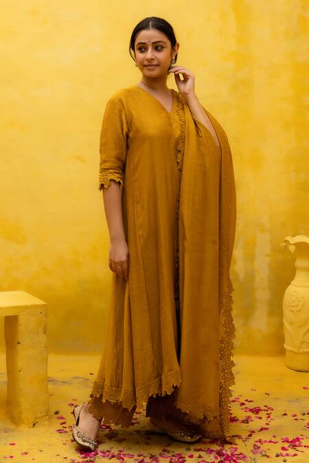 Mithi Supari Yellow Chanderi, Cotton Beads, Cut Work, Embroidery V-neck Ruhh Kurta Set at Aza Fashions Mithi Supari_Yellow Chanderi, Cotton Beads, Cut Work, Embroidery V-neck Ruhh Kurta Set _at_Aza_Fashions