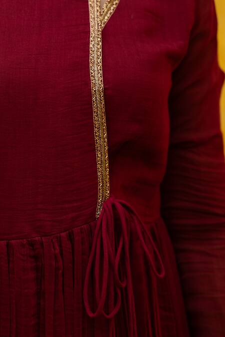 Mithi Supari Maroon Chanderi, Cotton Embroidery, Zari Round Gayatri Zardozi Work Angrakha Set Online at Aza Fashions Mithi Supari_Maroon Chanderi, Cotton Embroidery, Zari Round Gayatri Zardozi Work Angrakha Set _Online_at_Aza_Fashions