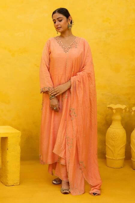 Buy Mithi Supari Peach Chanderi, Cotton Beads, Embroidery V-neck Kissa Floral Kurta Pant Set Online at Aza Fashions Buy_Mithi Supari_Peach Chanderi, Cotton Beads, Embroidery V-neck Kissa Floral Kurta Pant Set _Online_at_Aza_Fashions