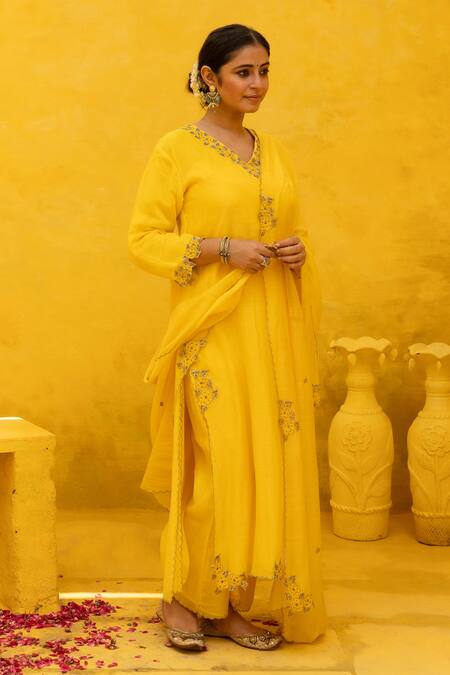 Buy Mithi Supari Yellow Chanderi, Cotton, Linen Beads, Embroidery V-neck Kissa Kurta Pant Set Buy_Mithi Supari_Yellow Chanderi, Cotton, Linen Beads, Embroidery V-neck Kissa Kurta Pant Set