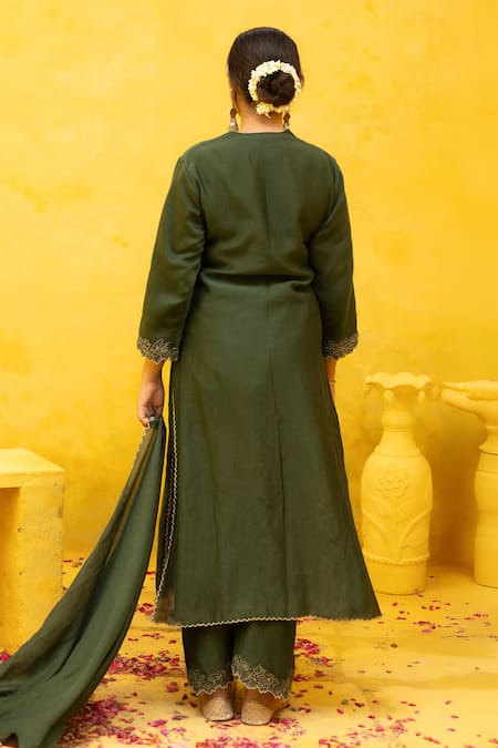 Shop Mithi Supari Green Chanderi, Cotton Embroidery Round Neck Charu Kurta Pant Set at Aza Fashions Shop_Mithi Supari_Green Chanderi, Cotton Embroidery Round Neck Charu Kurta Pant Set _at_Aza_Fashions