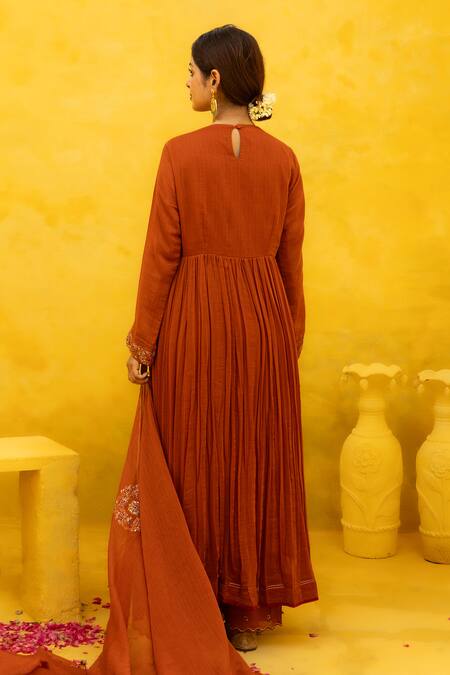 Shop Mithi Supari Orange Chanderi Embroidery Keyhole Neck Kalki Floral Anarkali Set at Aza Fashions Shop_Mithi Supari_Orange Chanderi Embroidery Keyhole Neck Kalki Floral Anarkali Set _at_Aza_Fashions