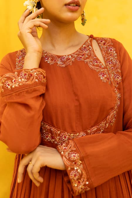 Shop Mithi Supari Orange Chanderi Embroidery Keyhole Neck Kalki Floral Anarkali Set Online at Aza Fashions Shop_Mithi Supari_Orange Chanderi Embroidery Keyhole Neck Kalki Floral Anarkali Set _Online_at_Aza_Fashions