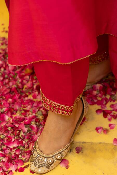 Shop Mithi Supari Pink Chanderi, Cotton Embroidery, Sequins, Zari Ragini Floral Kurta Pant Set Online at Aza Fashions Shop_Mithi Supari_Pink Chanderi, Cotton Embroidery, Sequins, Zari Ragini Floral Kurta Pant Set _Online_at_Aza_Fashions