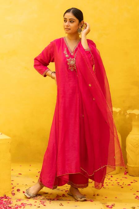 Mithi Supari Pink Chanderi, Cotton Embroidery, Sequins, Zari Ragini Floral Kurta Pant Set at Aza Fashions Mithi Supari_Pink Chanderi, Cotton Embroidery, Sequins, Zari Ragini Floral Kurta Pant Set _at_Aza_Fashions