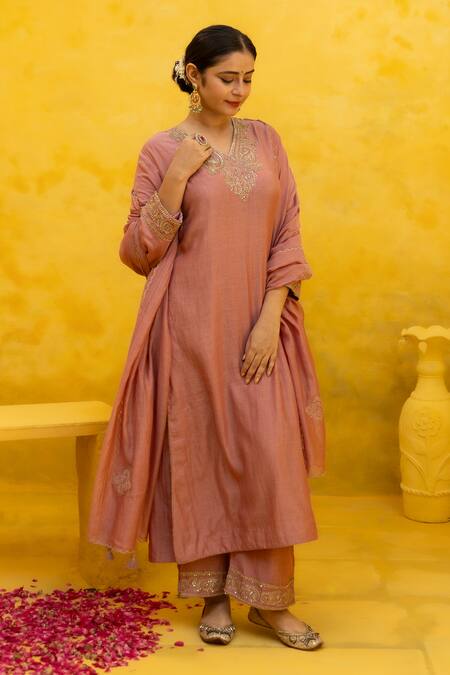 Mithi Supari_Pink Chanderi, Cotton Embroidery, Zari V-neck Sevantika Paisley Kurta Pant Set _at_Aza_Fashions