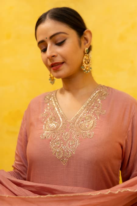 Buy_Mithi Supari_Pink Chanderi, Cotton Embroidery, Zari V-neck Sevantika Paisley Kurta Pant Set 