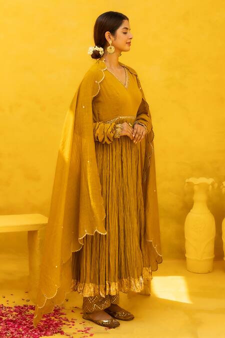 Shop Mithi Supari Yellow Chanderi, Cotton Embroidery, Zari V-neck Kusha Zardosi Anarkali Set Shop_Mithi Supari_Yellow Chanderi, Cotton Embroidery, Zari V-neck Kusha Zardosi Anarkali Set