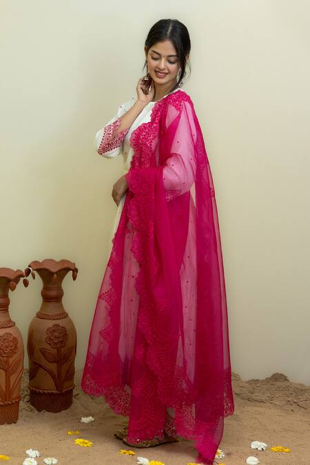 Buy Mithi Supari White Organza, Chanderi Embroidery Round Neck Thread Anarkali Set Online at Aza Fashions Buy_Mithi Supari_White Organza, Chanderi Embroidery Round Neck Thread Anarkali Set _Online_at_Aza_Fashions