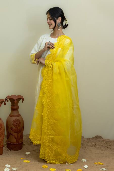 Mithi Supari_White Organza, Chanderi Embroidery Round Neck Threadwork Anarkali Pant Set _Online_at_Aza_Fashions