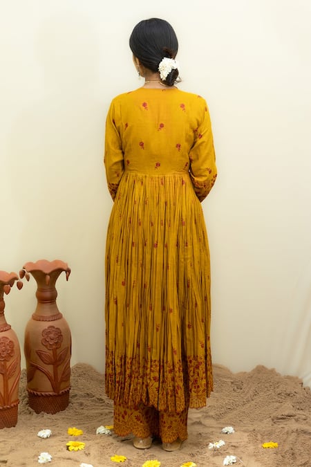 Mithi Supari Thread Embroidered Pleated Anarkali Set 