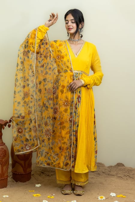 Buy_Mithi Supari_Yellow Viscose, Organza, Chanderi Kalamkari Placement Print Anarkali Set _Online_at_Aza_Fashions