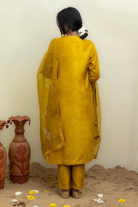 Shop_Mithi Supari_Yellow Silk, Chanderi, Organza Embroidery, Zari Round Neck Zardozi Kurta Set _at_Aza_Fashions