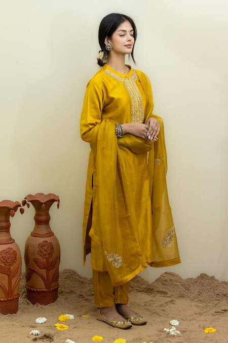 Mithi Supari_Yellow Silk, Chanderi, Organza Embroidery, Zari Round Neck Zardozi Kurta Set _Online_at_Aza_Fashions