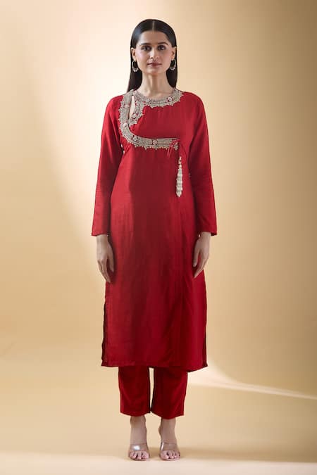 Samyukta Singhania_Red , Organza Zari Round Neck Floral Embroidered Kurta Pant Set _Online_at_Aza_Fashions