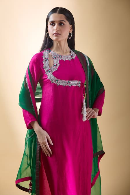 Samyukta Singhania_Pink Organza, Embroidery, Zari Round Neck Flora Kurta Pant Set _at_Aza_Fashions