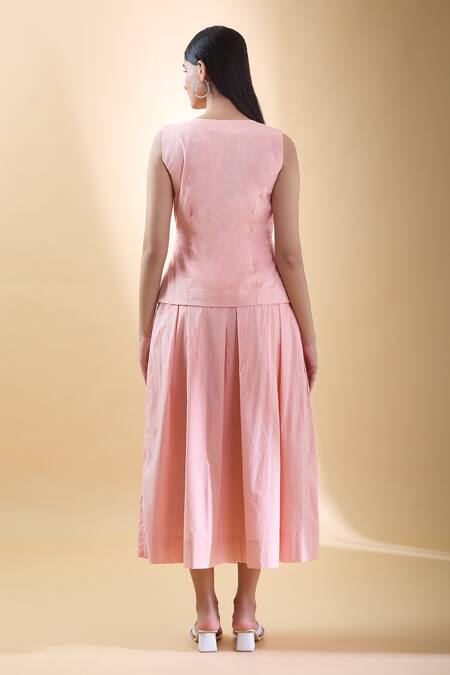 Samyukta Singhania Floral Embroidered Waistcoat With Skirt 