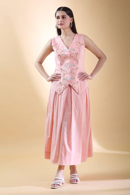 Naintara Bajaj Peach Cotton Beads, Cut Work V-neck Floral Embroidered Waistcoat With Skirt Online at Aza Fashions Naintara Bajaj_Peach Cotton Beads, Cut Work V-neck Floral Embroidered Waistcoat With Skirt _Online_at_Aza_Fashions