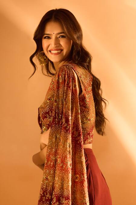 Buy Samyukta Singhania Maroon Georgette Embroidery Round Neck, Solid Draped Skirt Set With Jacket Buy_Samyukta Singhania_Maroon Georgette Embroidery Round Neck, Solid Draped Skirt Set With Jacket