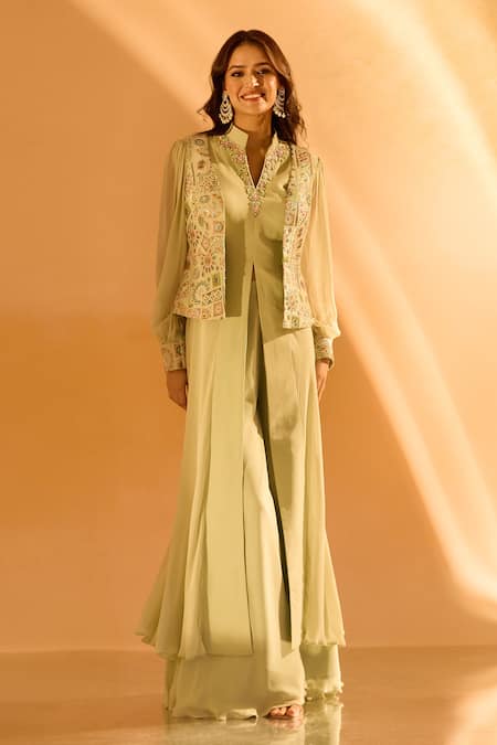 Samyukta Singhania Green Georgette Embroidery Mandarin Collar, Open Floral Kurta Set With Jacket Online at Aza Fashions Samyukta Singhania_Green Georgette Embroidery Mandarin Collar, Open Floral Kurta Set With Jacket _Online_at_Aza_Fashions