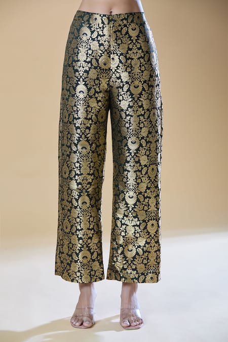 Samyukta Singhania_Black Brocade Embroidery V-neck Floral Woven Crop Top With Pant _Online_at_Aza_Fashions