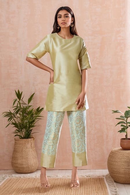 Samyukta Singhania Gold Brocade Woven Floral Round Solid Short Kurta With Pant 