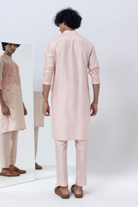 Shop Kaha Peach Cotton, Silk Applique Triangle Embroidered Kurta With Pant at Aza Fashions Shop_Kaha_Peach Cotton, Silk Applique Triangle Embroidered Kurta With Pant_at_Aza_Fashions