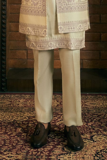 Tajiri Green Cotton Silk Embroidery Floral Aari Bundi And Kurta Set Online at Aza Fashions Tajiri_Green Cotton Silk Embroidery Floral Aari Bundi And Kurta Set _Online_at_Aza_Fashions