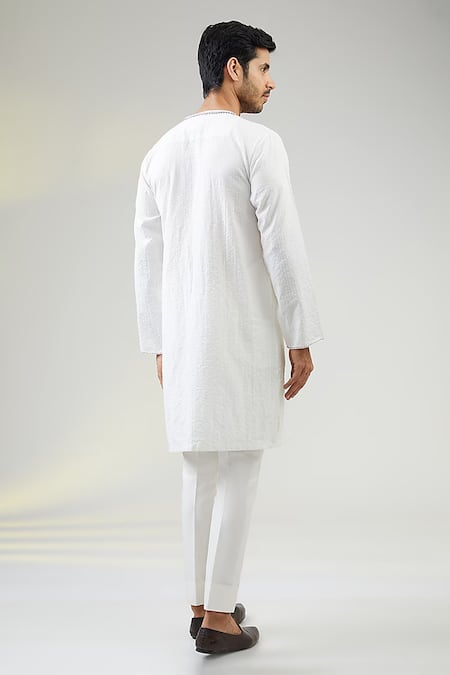 Vaani Beswal Aqua Thread Embroidered Kurta 