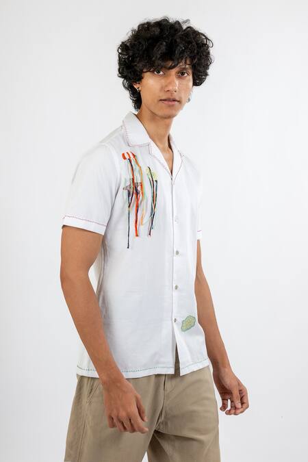 Vaani Beswal_White 100% Cotton Hand Embroidery Applique Finding Nemo Shirt _at_Aza_Fashions