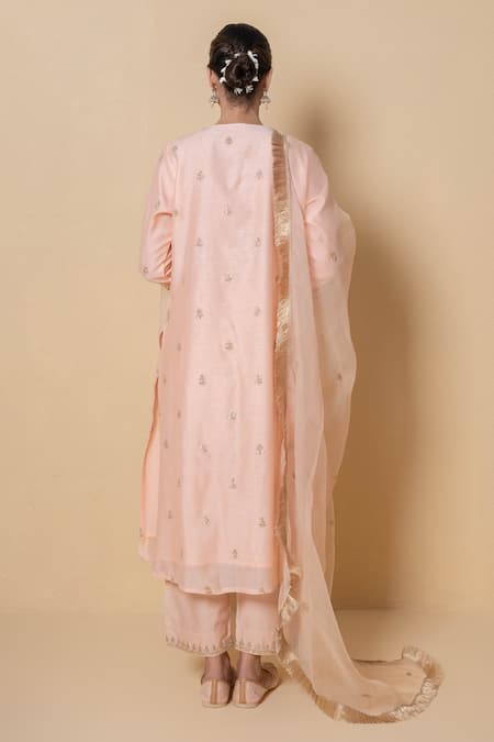 Kameez Wildflora Bloom Marodi Embroidered Kurta Pant Set 