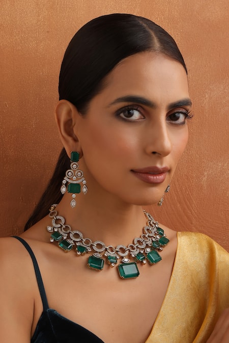 SWABHIMANN Geometric Emerald Drop Necklace Set 