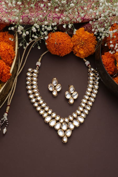 Swabhimann Geometric Motif Carved Necklace Set 