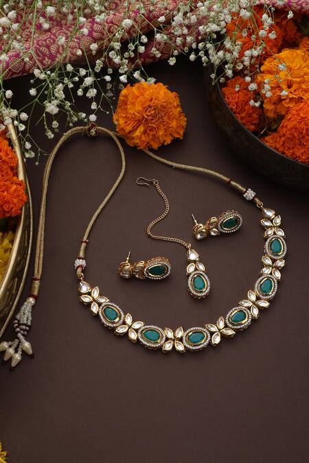 Buy_Swabhimann_Green Flower Motif Carved Jewellery Set _Online_at_Aza_Fashions