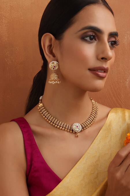 Buy Red Stones Geometric Pendant Carved Necklace Set by Swabhimann