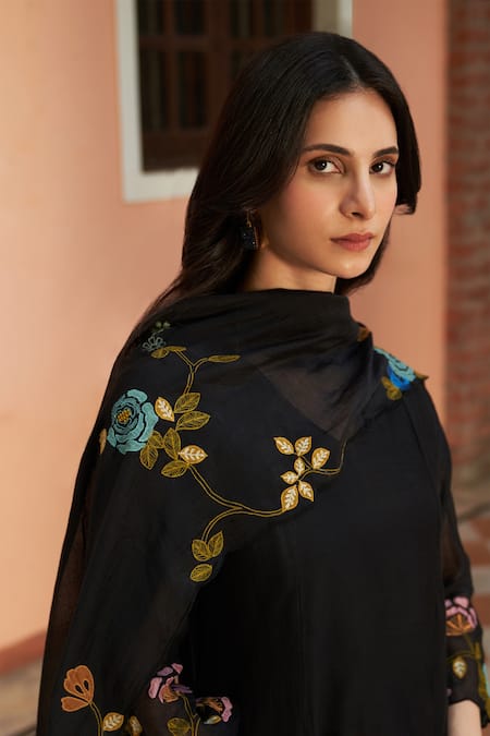 Shop_Vaayu_Black Muslin, Cotton Embroidery V-neck Floral Thread Anarkali With Dupatta _Online_at_Aza_Fashions