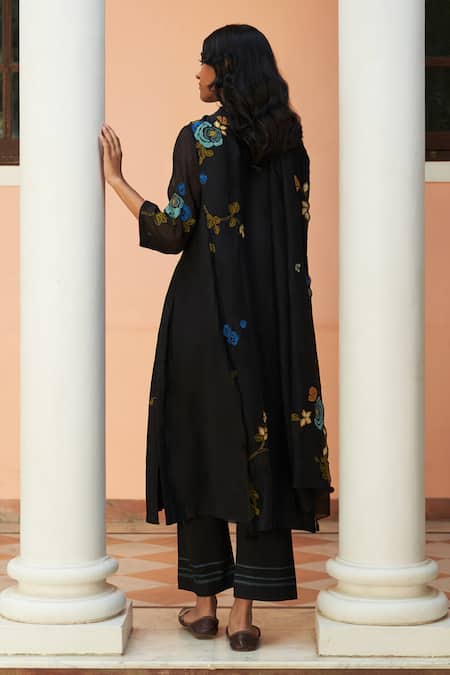 Shop Vaayu Black Muslin, Cotton Embroidery, Tassels Keyhole Neck Floral Kurta Set at Aza Fashions Shop_Vaayu_Black Muslin, Cotton Embroidery, Tassels Keyhole Neck Floral Kurta Set _at_Aza_Fashions