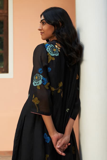 Buy Vaayu Black Muslin, Cotton Embroidery, Tassels Keyhole Neck Floral Kurta Set Online at Aza Fashions Buy_Vaayu_Black Muslin, Cotton Embroidery, Tassels Keyhole Neck Floral Kurta Set _Online_at_Aza_Fashions