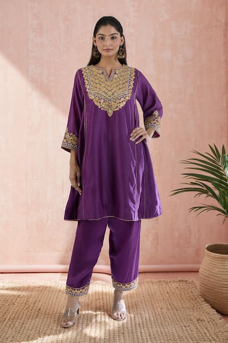 Sheetal Batra Purple Embroidery Floral Notched Neck Kurta With Pant 