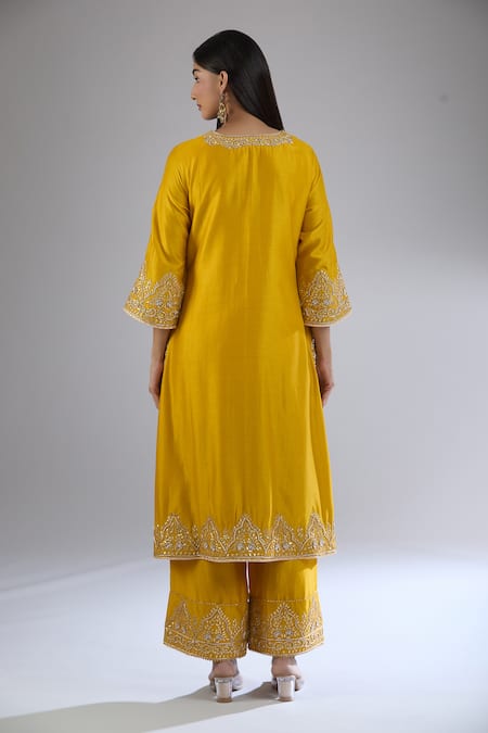 Shop Sheetal Batra Yellow Cotton, Chiffon Embroidery Round Neck Floral Gota Patti Kurta Set at Aza Fashions Shop_Sheetal Batra_Yellow Cotton, Chiffon Embroidery Round Neck Floral Gota Patti Kurta Set _at_Aza_Fashions