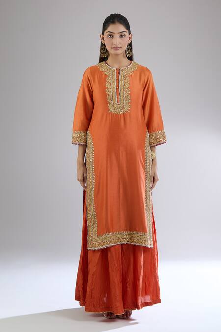 Sheetal Batra Orange Cotton, Chiffon Gota Patti, Embroidery Round Neck Floral Kurta Set at Aza Fashions Sheetal Batra_Orange Cotton, Chiffon Gota Patti, Embroidery Round Neck Floral Kurta Set _at_Aza_Fashions