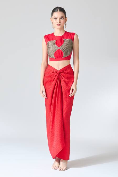 Shop Anamika Khanna Red Silk Sequins, Beads, Zari Round Neck Cutwork Border Embroidered Cape Set Shop_Anamika Khanna_Red Silk Sequins, Beads, Zari Round Neck Cutwork Border Embroidered Cape Set