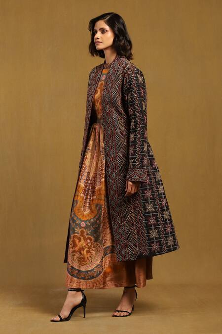 Ritu Kumar Black Silk Embroidery Open Neck Auria Shrug Online at Aza Fashions Ritu Kumar_Black Silk Embroidery Open Neck Auria Shrug _Online_at_Aza_Fashions