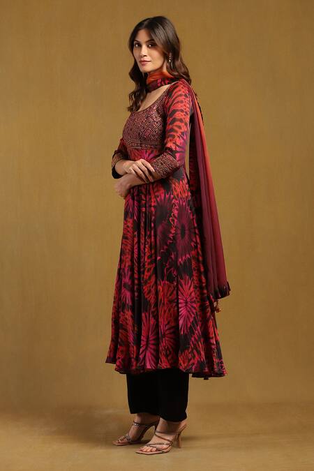 Ritu Kumar Red Satin, Viscose Embroidery Round Hriday Floral Gloom Print Kurta Pant Set Online at Aza Fashions Ritu Kumar_Red Satin, Viscose Embroidery Round Hriday Floral Gloom Print Kurta Pant Set _Online_at_Aza_Fashions