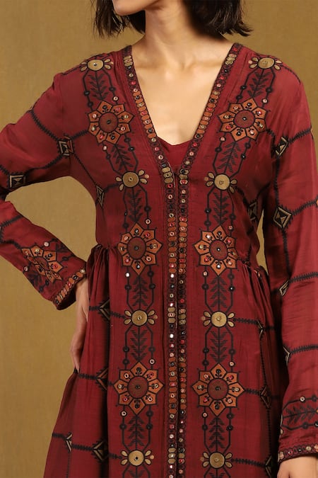 Ritu Kumar Red Viscose, Cotton Embroidery, Mirrors V-neck Kinnauri Printed Kurta Set at Aza Fashions Ritu Kumar_Red Viscose, Cotton Embroidery, Mirrors V-neck Kinnauri Printed Kurta Set _at_Aza_Fashions