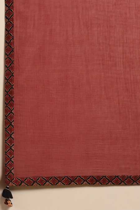 Buy Ritu Kumar Black , Satin Embroidery Round Kiraj Floral Stripe Print Kurta Set Buy_Ritu Kumar_Black , Satin Embroidery Round Kiraj Floral Stripe Print Kurta Set