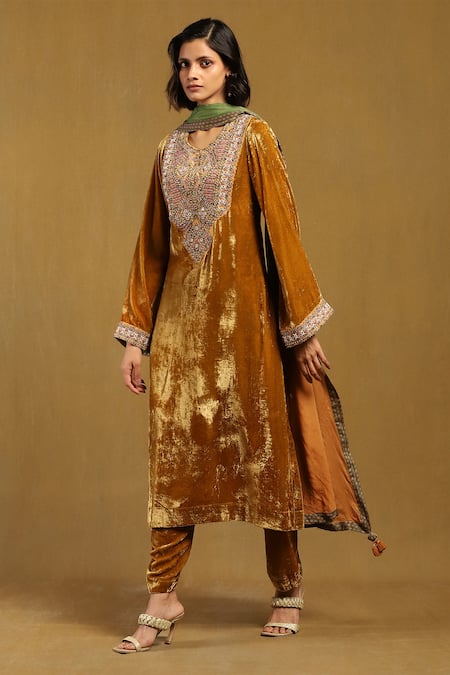 Ritu Kumar Yellow Silk, Velvet, Viscose, Chiffon Embroidery Pushp Bead Yoke Kurta Set Online at Aza Fashions Ritu Kumar_Yellow Silk, Velvet, Viscose, Chiffon Embroidery Pushp Bead Yoke Kurta Set _Online_at_Aza_Fashions