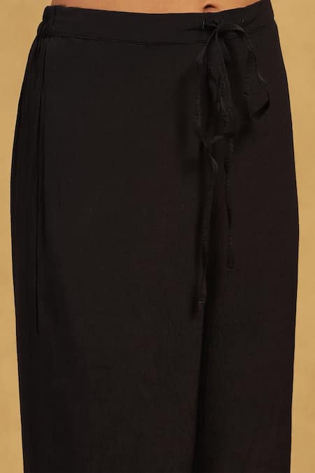 Ritu Kumar Black Viscose, Chiffon Embroidery, Mirrors Round Zinat Diamond Print Kurta Set at Aza Fashions Ritu Kumar_Black Viscose, Chiffon Embroidery, Mirrors Round Zinat Diamond Print Kurta Set _at_Aza_Fashions